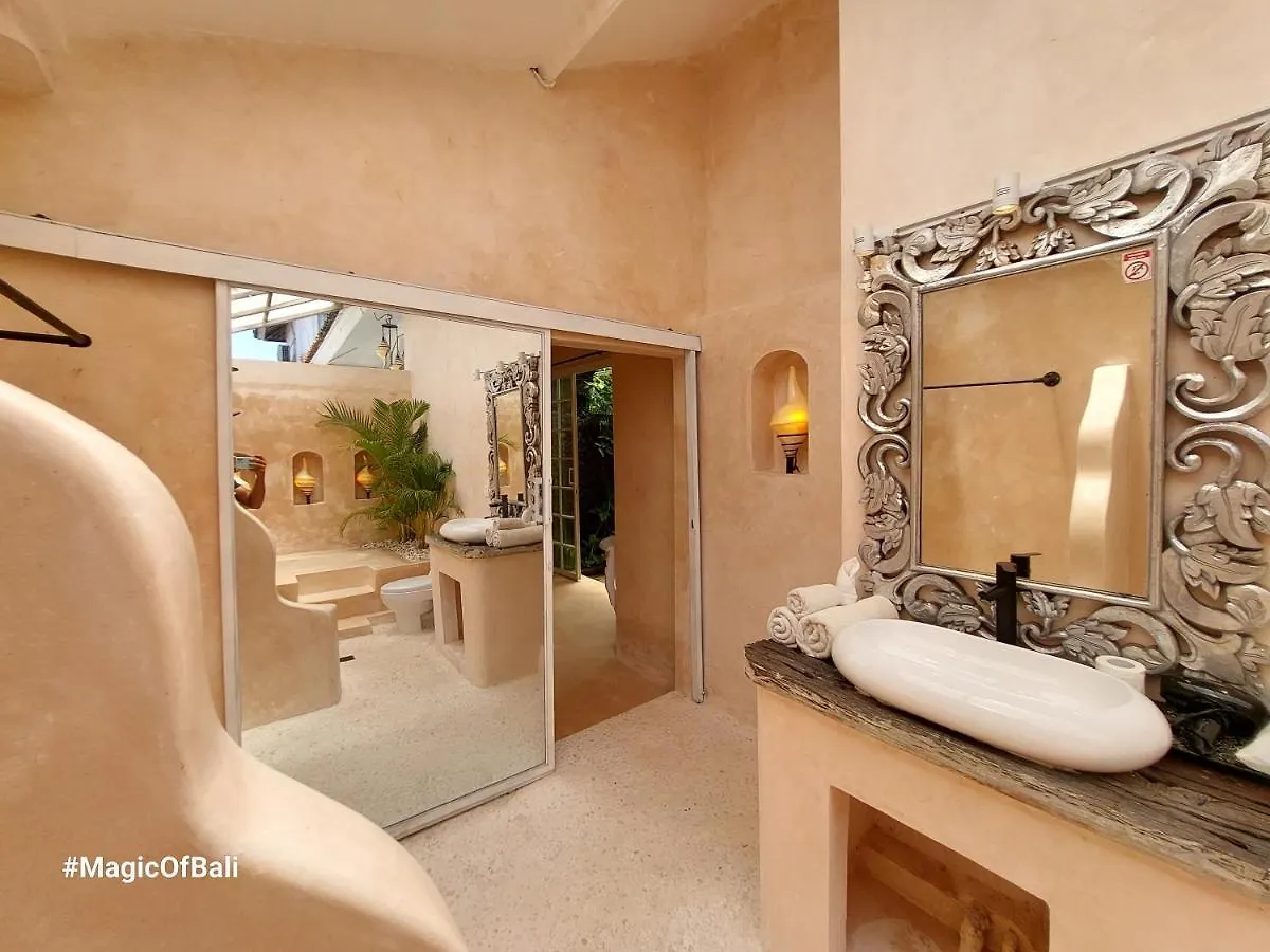 Ocean Star Villa Three Near Kudeta Beach 塞米亚克 0*,  印尼
