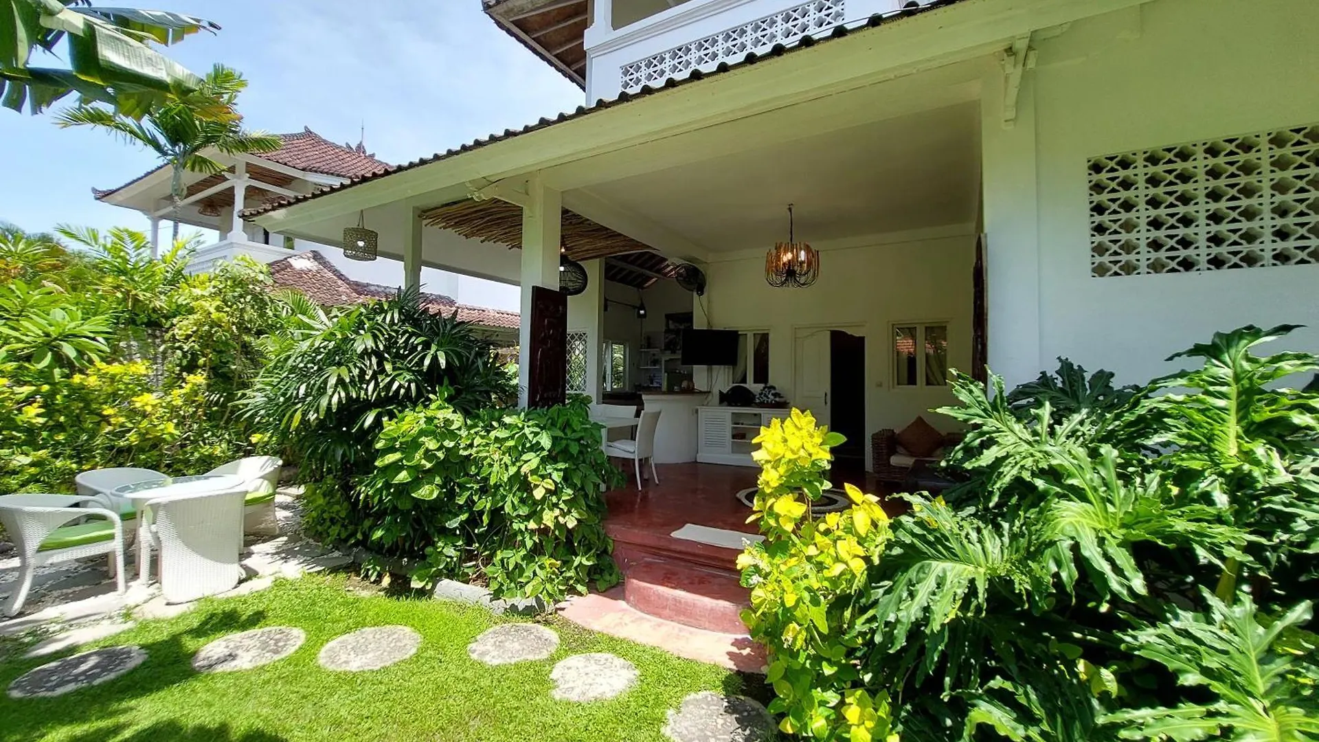 Ocean Star Villa Three Near Kudeta Beach 세미냑