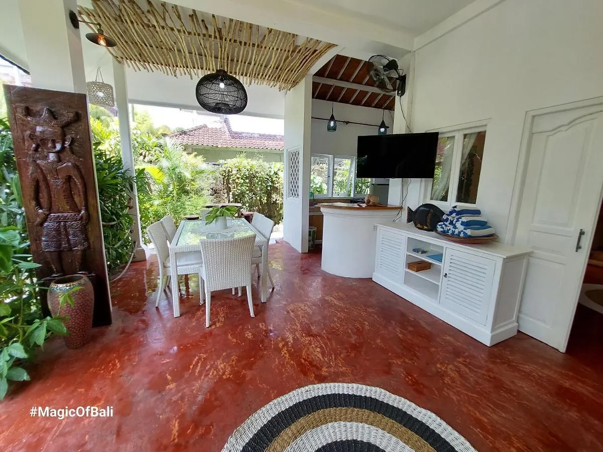 Ocean Star Villa Three Near Kudeta Beach 세미냑 0*,  인도네시아